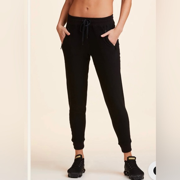 A woman’s alala jogger, black size small - Picture 1 of 5